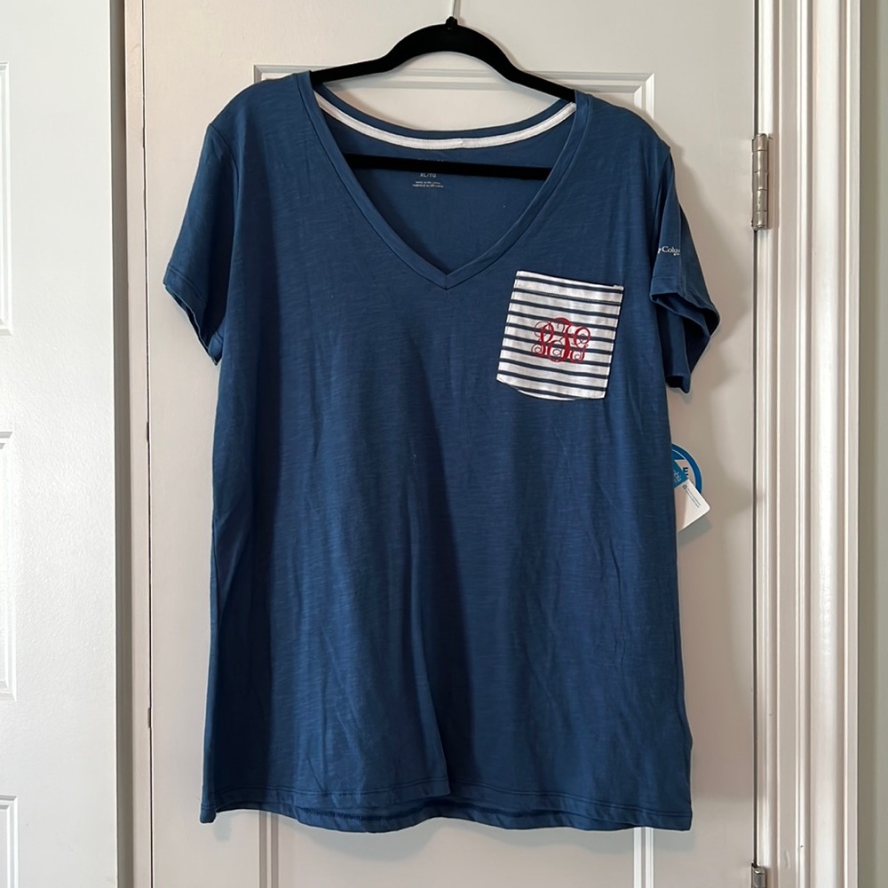 Columbia woman’s monogram tee. Size XL. NWT.